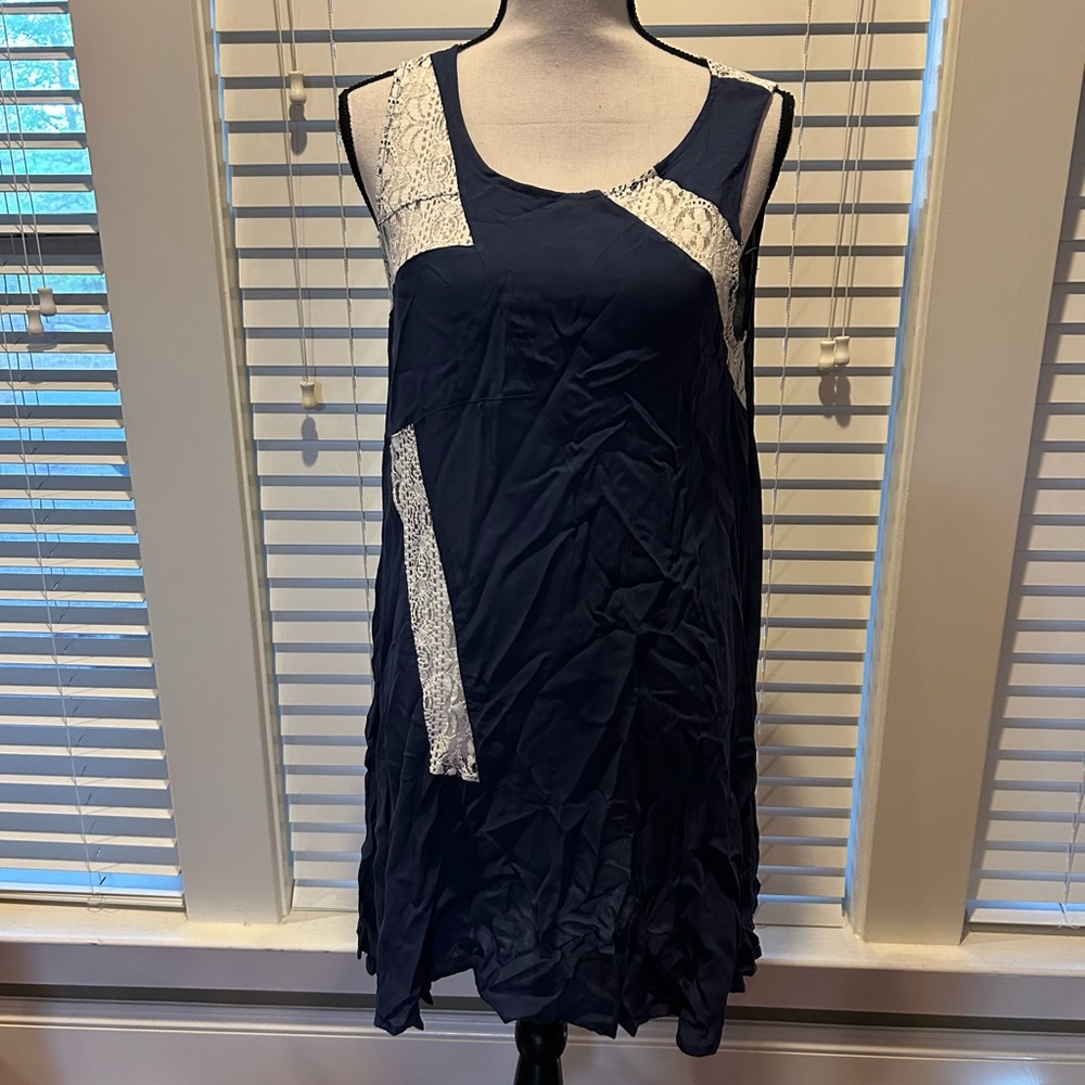 Umgee lace patchwork navy lightweight knee length dress size S